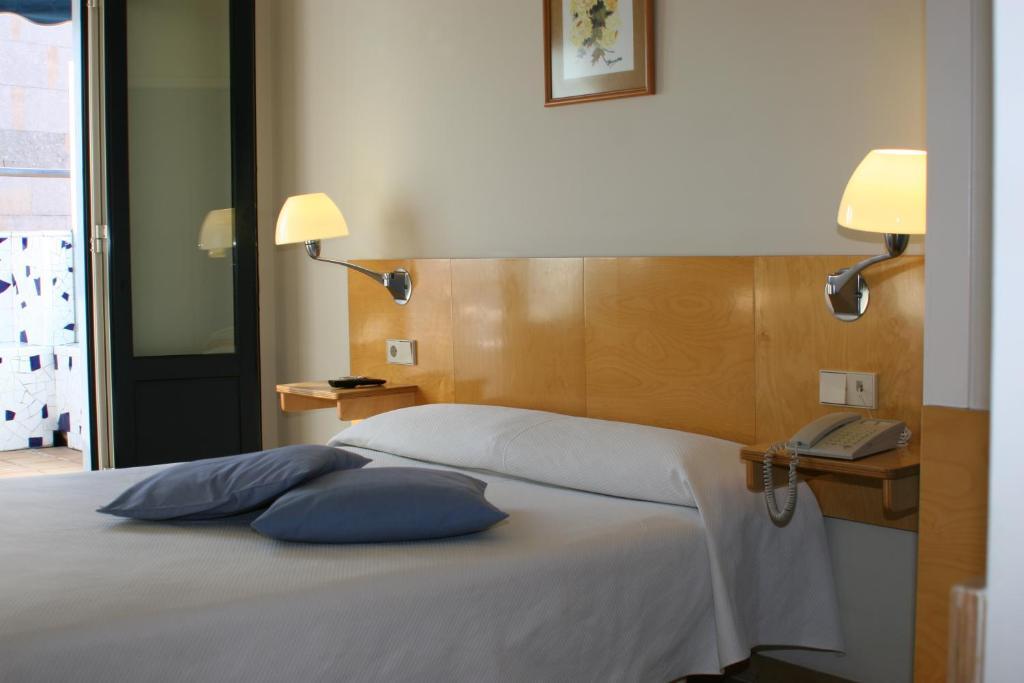 Hotel Rambla Figueres Phòng bức ảnh