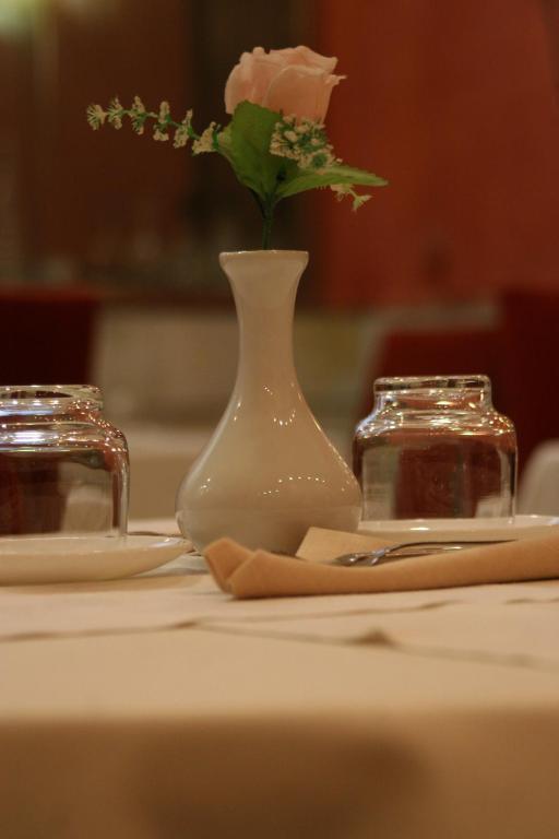Hotel Rambla Figueres Ngoại thất bức ảnh