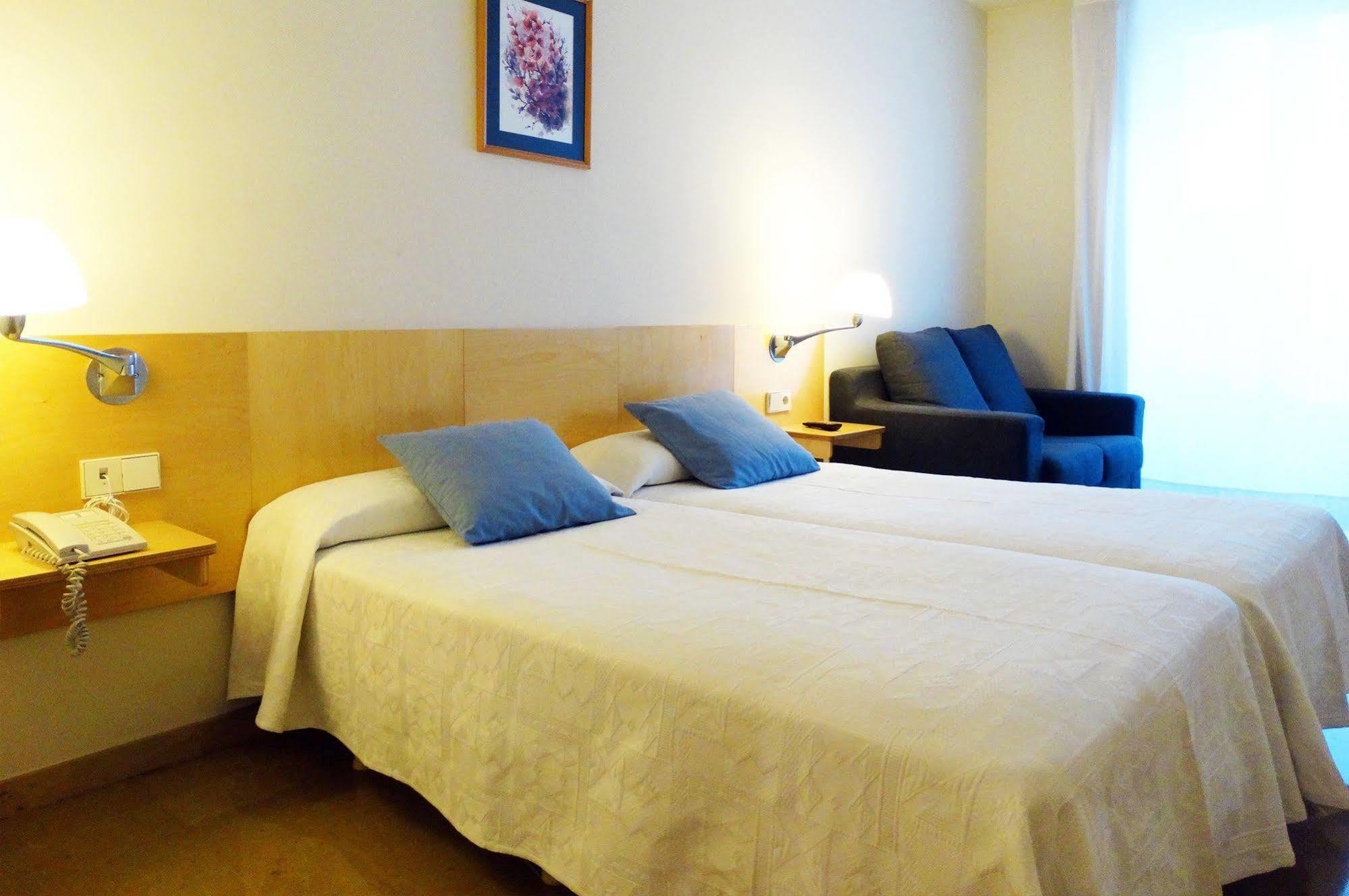 Hotel Rambla Figueres Ngoại thất bức ảnh