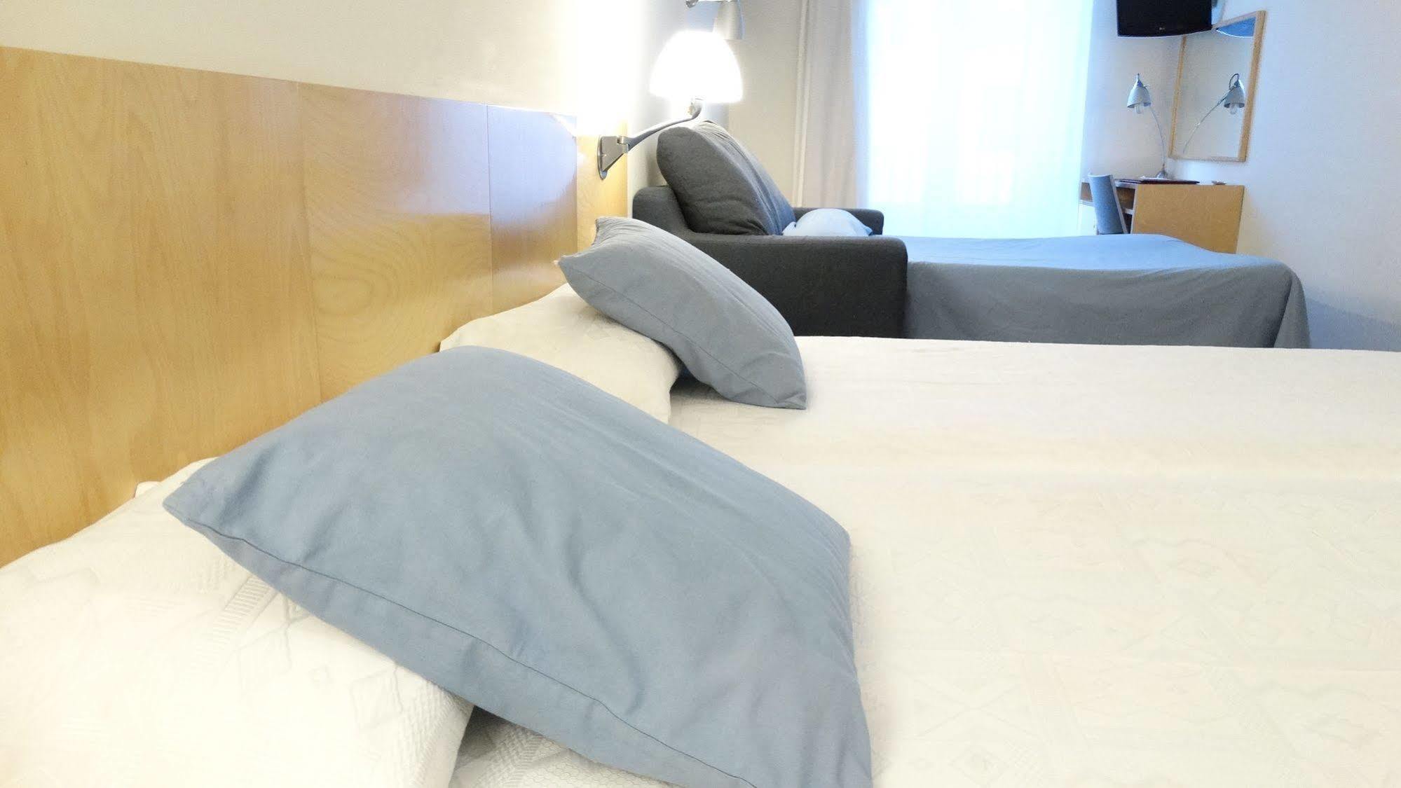 Hotel Rambla Figueres Ngoại thất bức ảnh