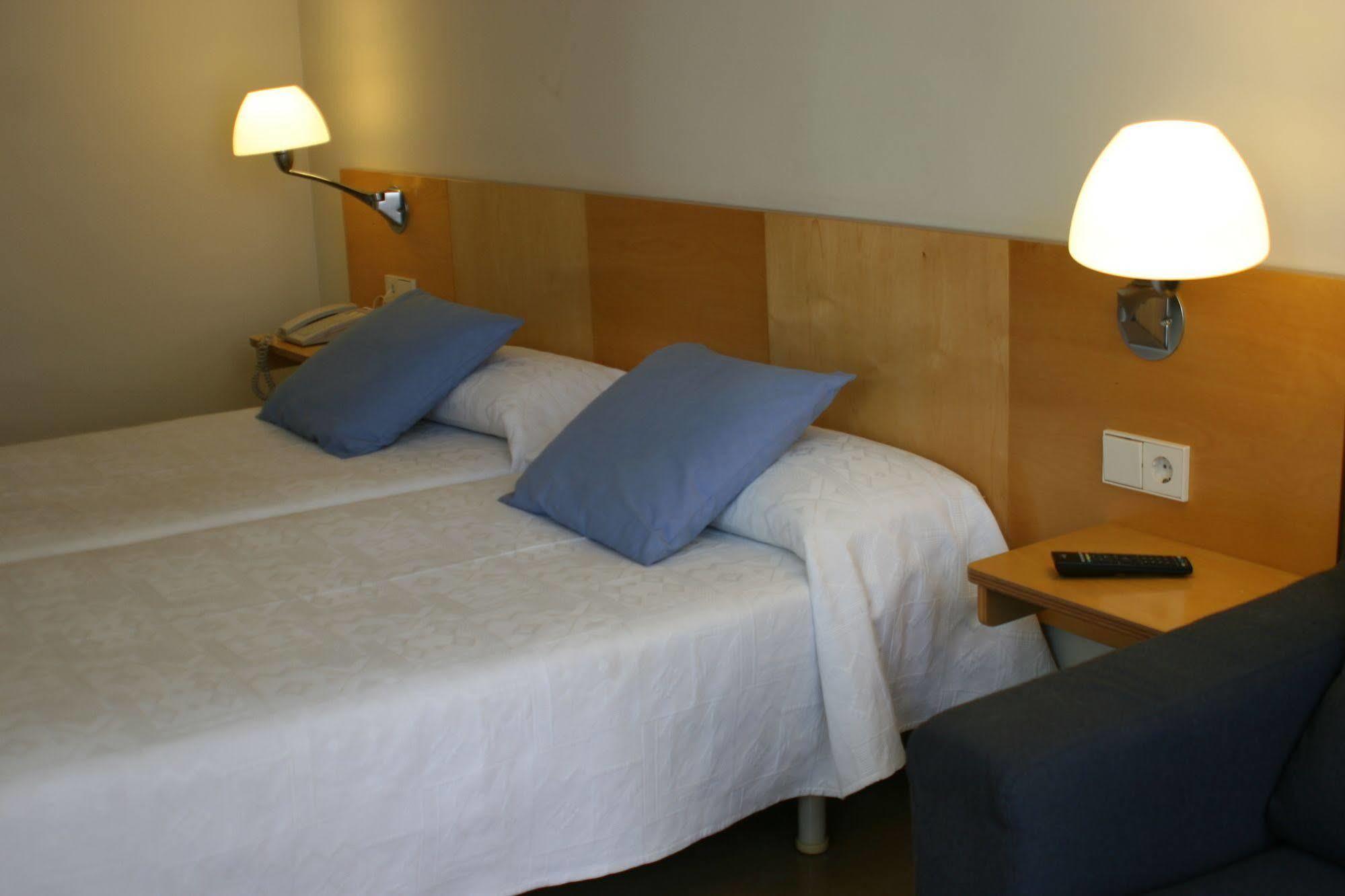 Hotel Rambla Figueres Ngoại thất bức ảnh